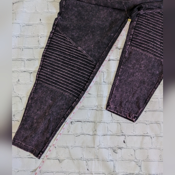 ZENANA Moto Mineral Acid Wash Cotton Spandex Leggings - Picture 10 of 10